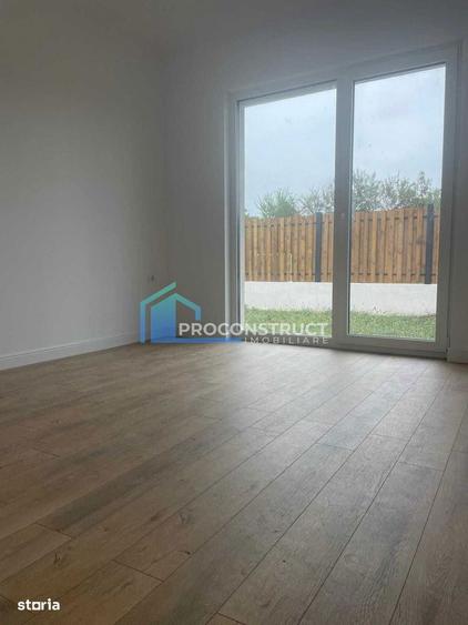 Casă cu 3 camere decomandat cu Teren 667 Mp în Central