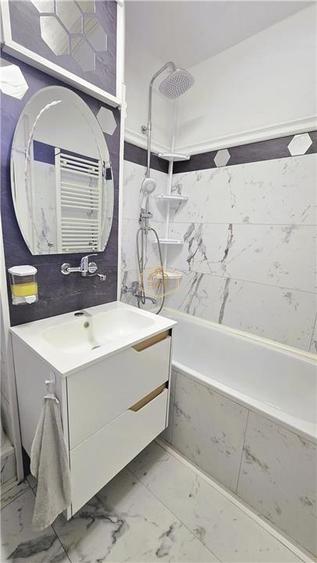 Apartament cu 2 camere semidecomandat în Botizului