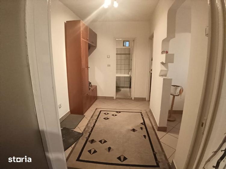 Apartament cu 2 camere decomandat în Republicii