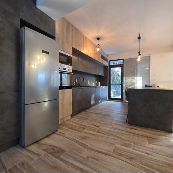 Duplex cu 4 camere cu Teren 280 Mp în Central