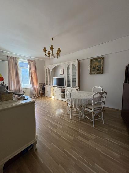 Apartament cu 2 camere decomandat în Brâncoveanu