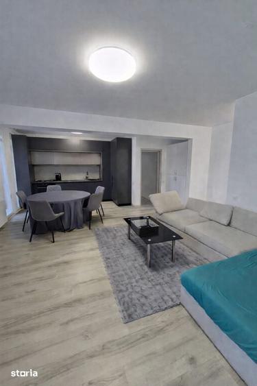 Apartament cu 3 camere în Est