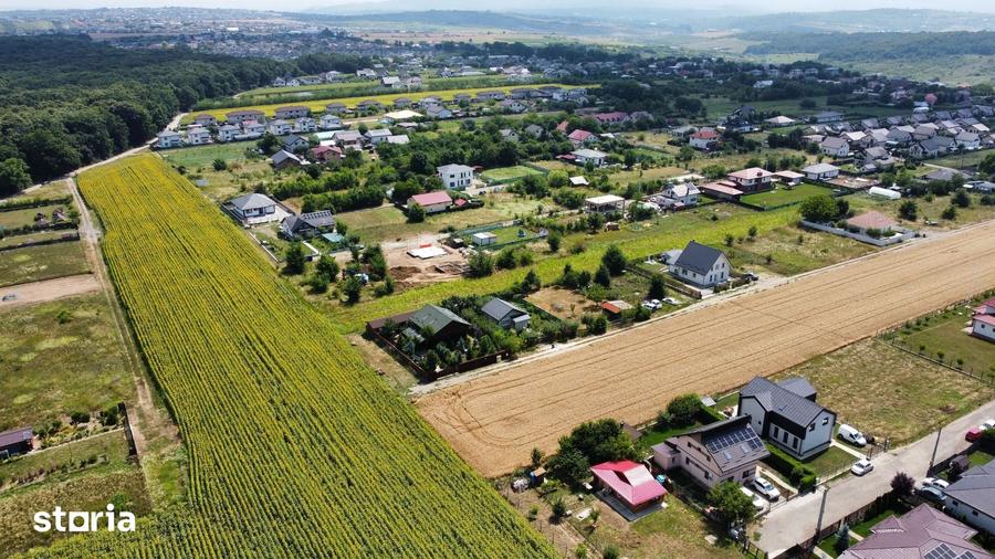 Teren de 4560 mp, în Miroslava