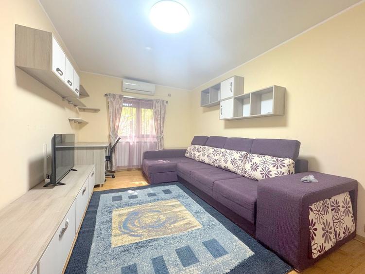 Apartament cu 3 camere decomandat, mobilat în Soarelui