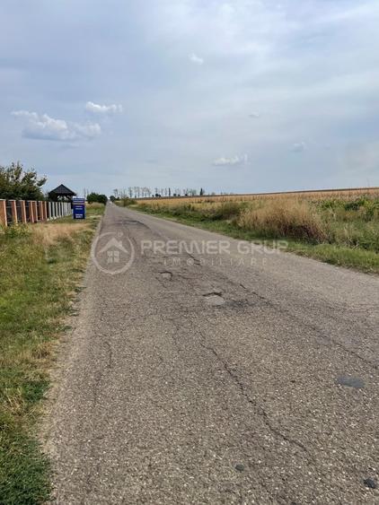 Teren agricol extravilan de 7200 mp, în Horlești (Rediu)