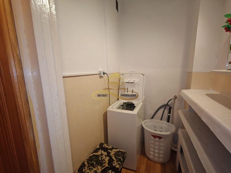 Apartament cu 3 camere decomandat, mobilat în Alexandru cel Bun