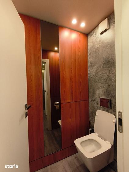 Spațiu comercial, de 100 mp, în Central