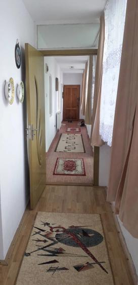Casă cu 2 camere cu Teren 1000 Mp în Zăbrani