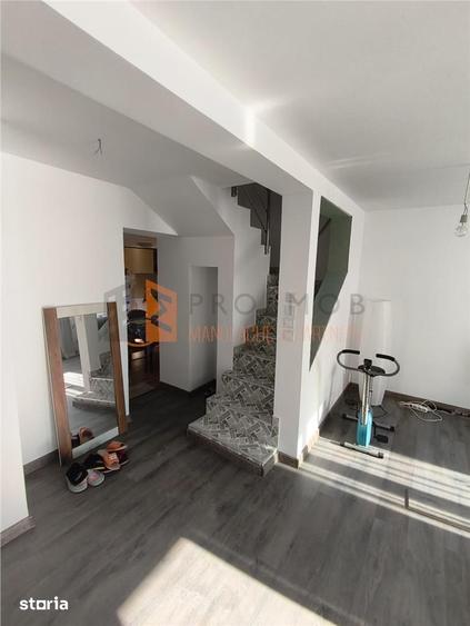 Casă cu 5 camere decomandat cu Teren 1350 Mp în Vintilă Vodă