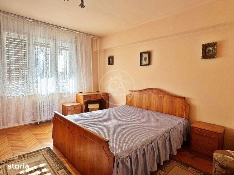 Apartament cu 4 camere decomandat în Decebal
