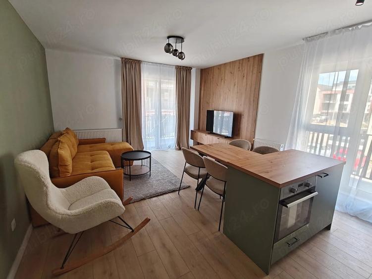 Apartament cu 3 camere semidecomandat în Florești