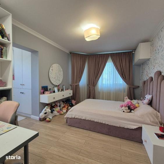 Casă cu 4 camere în Ostratu