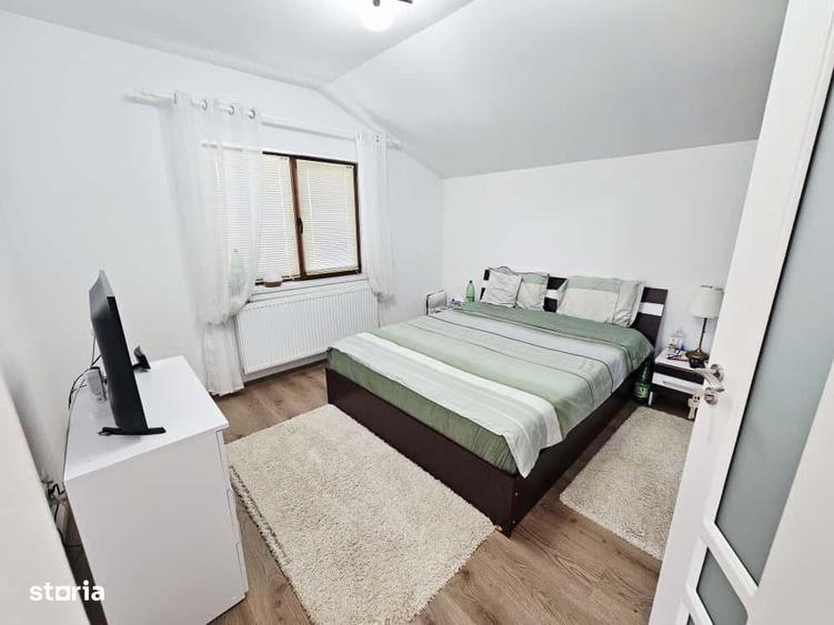 Casă cu 5 camere cu Teren 438 Mp în Mănești
