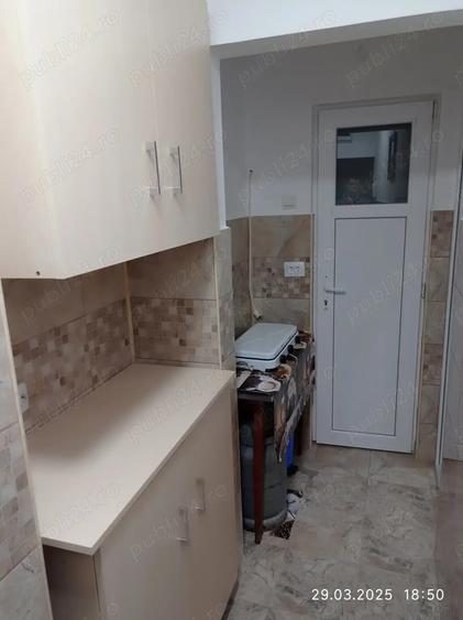 Garsonieră decomandată în Micro 19
