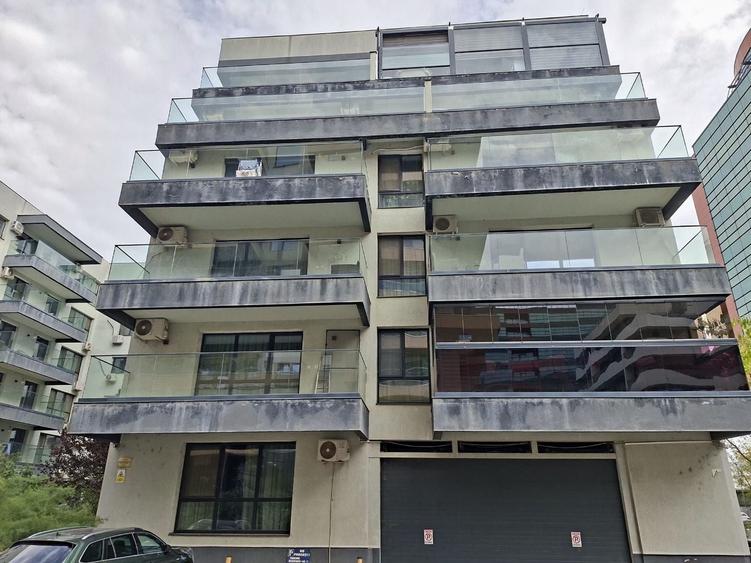 Apartament cu 2 camere, mobilat în Central