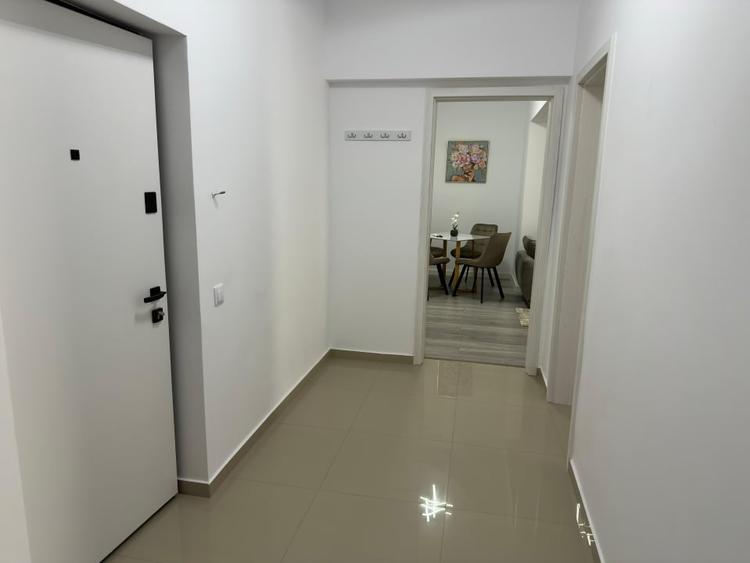 Apartament cu 3 camere decomandat, mobilat în Rafinaria Vega