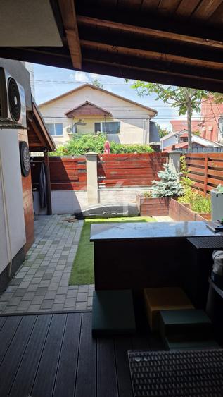 Casă individuală cu 5 camere cu Garaj în Titan