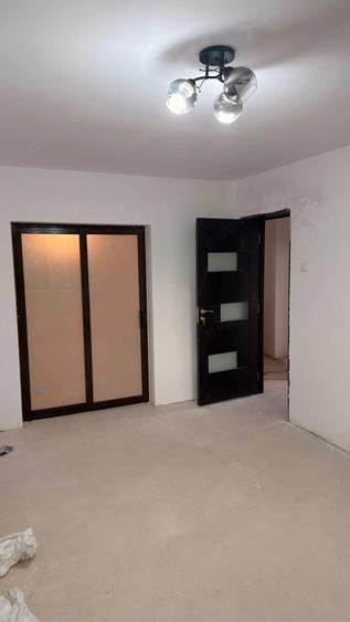 Apartament cu 2 camere decomandat în Snagov