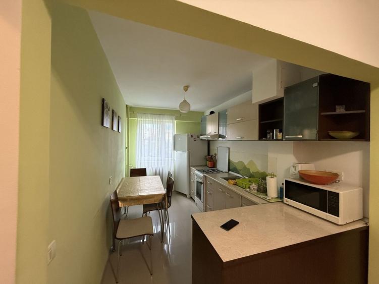 Apartament cu 2 camere decomandat, mobilat în Tomis Nord