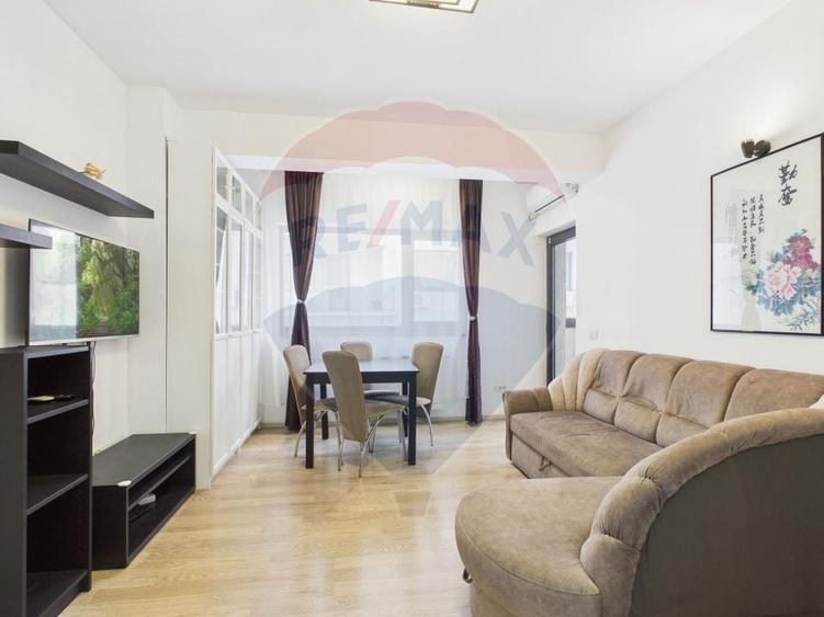 Apartament cu 3 camere semidecomandat, mobilat în Grozăvești
