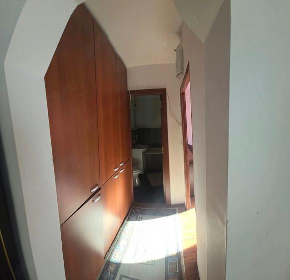 Apartament cu 2 camere semidecomandat în Micro 16