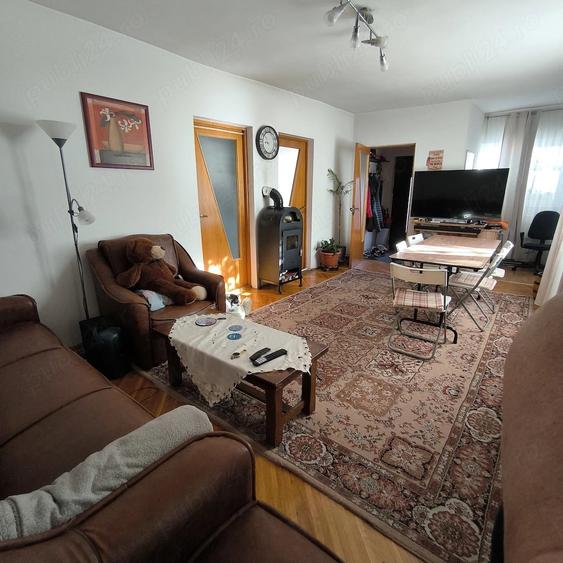 Casă cu Teren 220 Mp în 16 Februarie