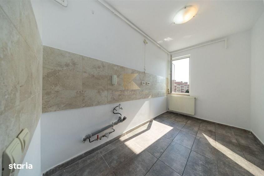 Apartament cu 3 camere semidecomandat în Ultracentral — fotografia 3