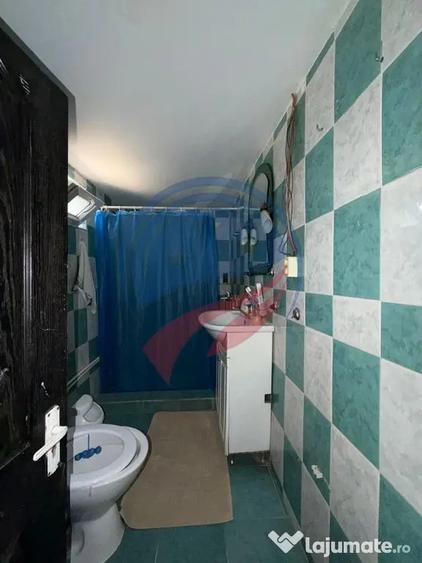 Casă cu 3 camere cu Canalizare în Izvor