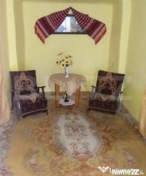 Casă cu 4 camere cu Teren 5450 Mp în Central