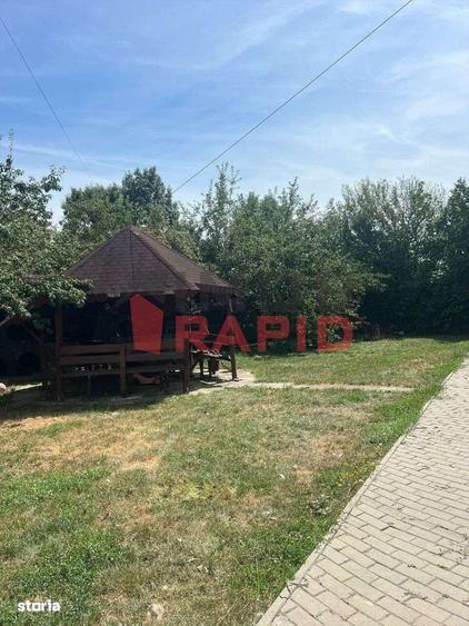 Casă cu 4 camere în Unirea