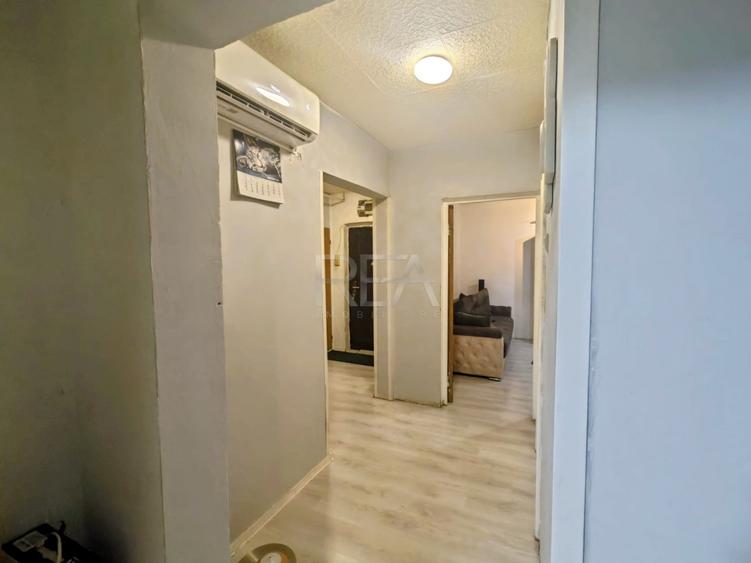 Apartament cu 3 camere decomandat, mobilat în Berceni