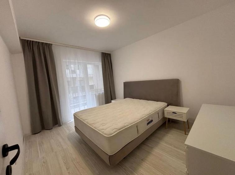 Apartament cu 2 camere semidecomandat în Florești