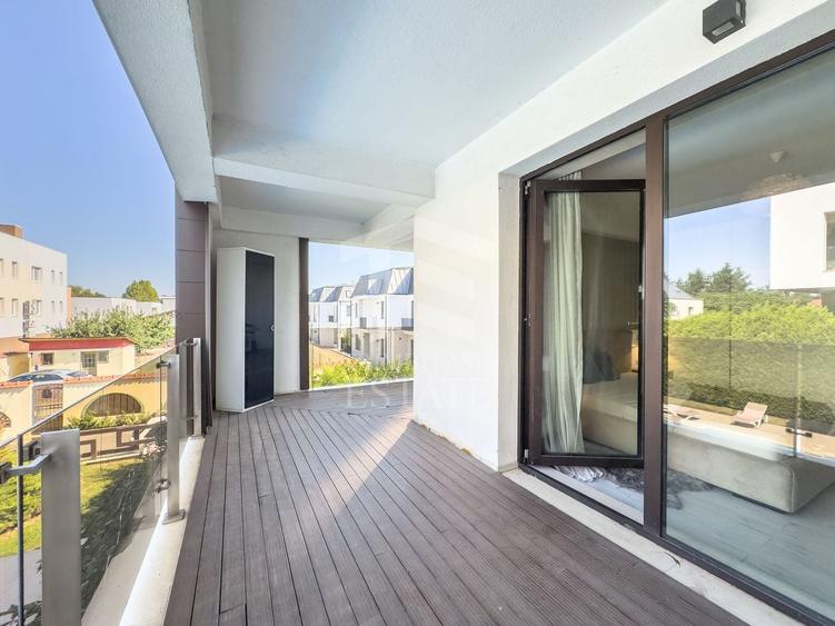 Apartament cu 3 camere semidecomandat, mobilat în Exterior Vest