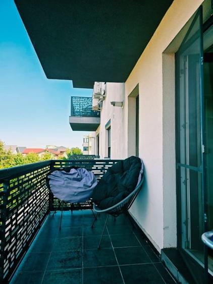 Apartament cu 3 camere semidecomandat, mobilat în Otopeni