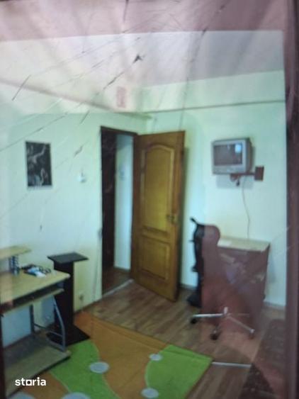 Garsonieră decomandată în Unirii Centru