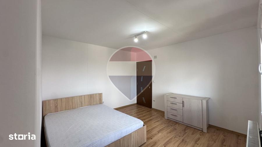Apartament cu 3 camere decomandat în Sud