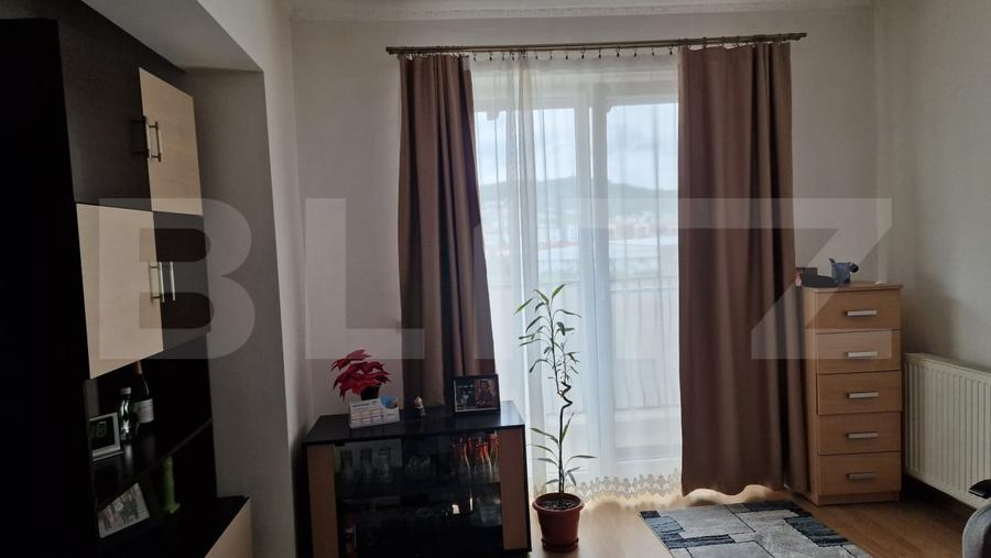 Apartament cu 4 camere, 66mp, 2 balcoane spatioase, panorama, zona Florilor - 12