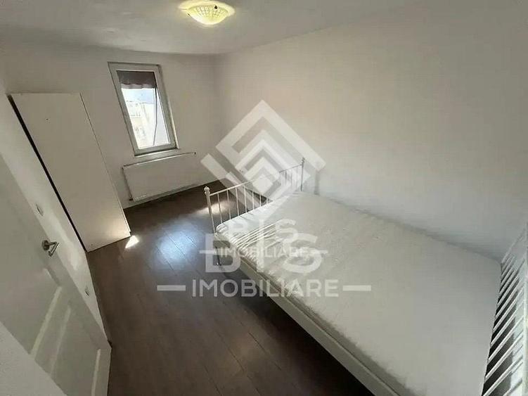 Apartament cu 3 camere decomandat în Industrială