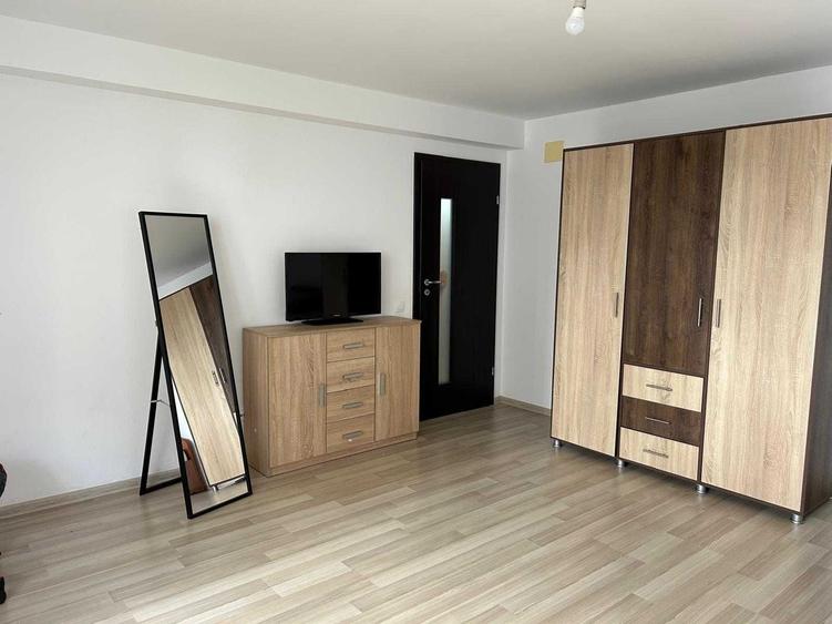 Apartament cu 2 camere decomandat în Exterior Vest
