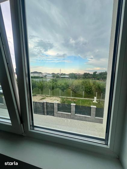 Casă cu 4 camere cu Teren 302 Mp în Mărăcineni