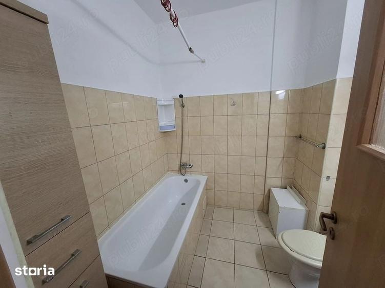 Apartament cu 2 camere semidecomandat în Bularga