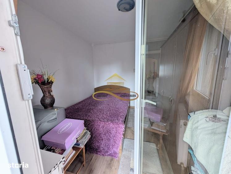 Apartament cu 3 camere decomandat în 9 Mai