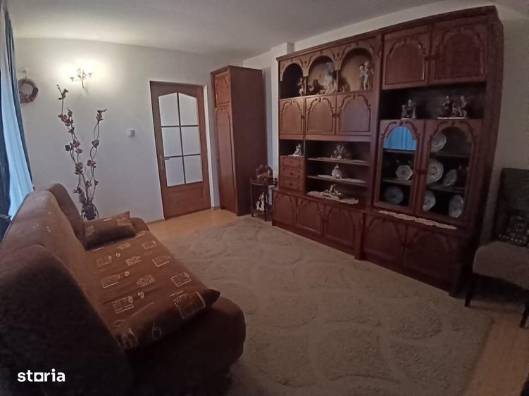 Casă cu 4 camere cu Teren 1000 Mp în Central