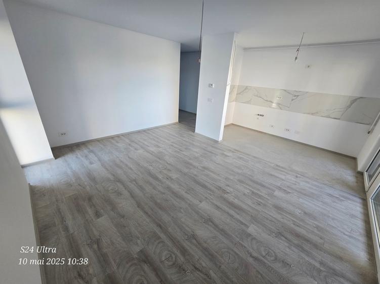 Apartament cu 2 camere decomandat în Aradului