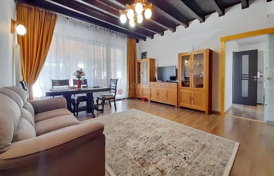 Casă individuală cu 5 camere cu Canalizare în Sânpetru