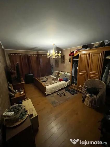 Casă cu 3 camere cu Teren 400 Mp în Malu Roșu