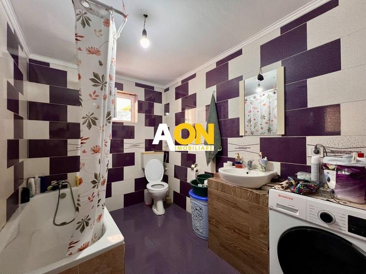 Casă individuală cu 6 camere cu Canalizare în Valea Vințului