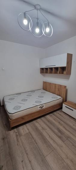Apartament cu 3 camere decomandat în Albești