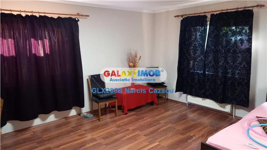 Casă cu 7 camere cu Teren 359 Mp în 1 Mai