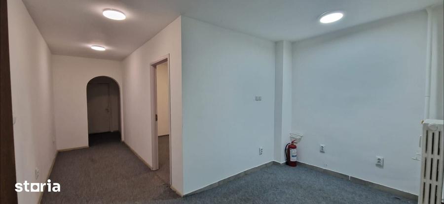 Spațiu comercial, de 32 mp, în Tătărași